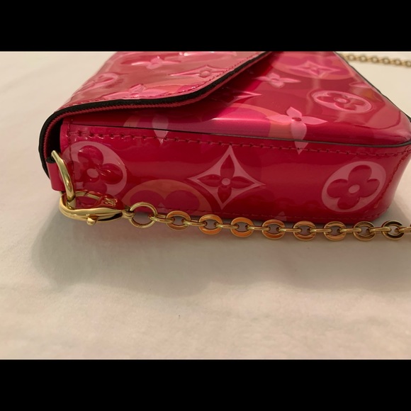 Louis Vuitton Valentines Day Vernis Pouchette Felicie - Picture 13 of 15